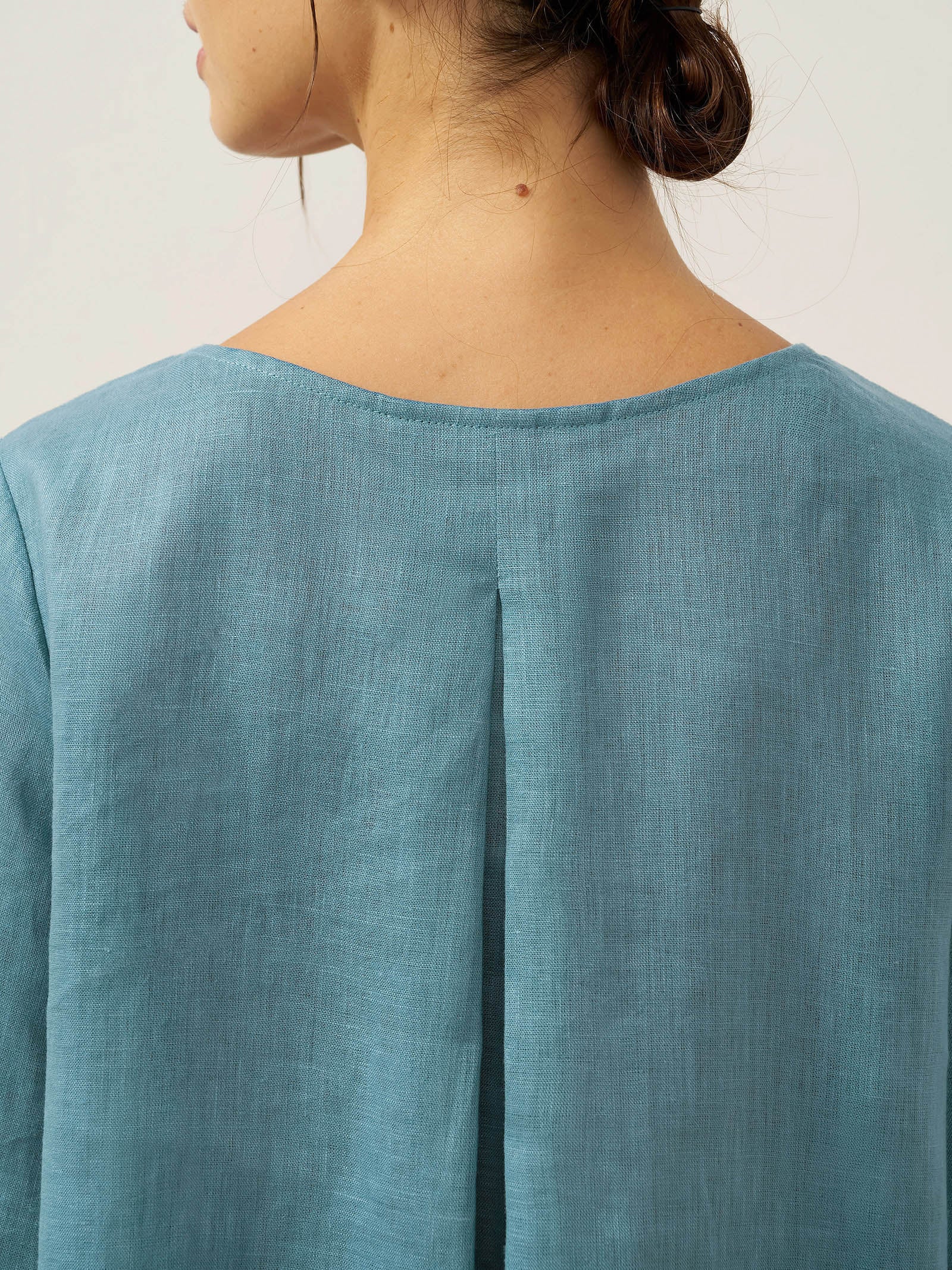 100% Linen Round Neck Asymmetrical Hem Top BRIANNA